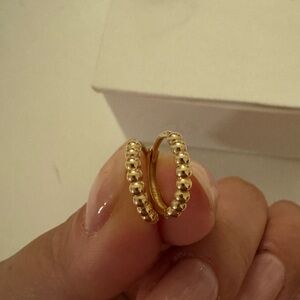 Mejuri 14k solid gold beaded huggie hoops
